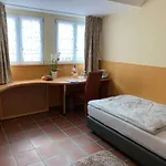 Burg 4*