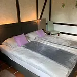 Burg 4*