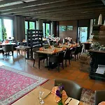 Burg 4*
