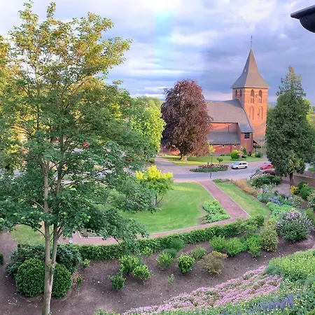 Hotel Burg 4*