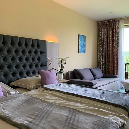 Burg Hotel Wassenberg