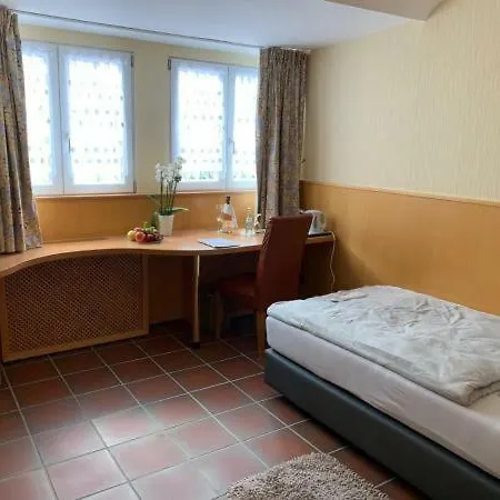 Burg 4*