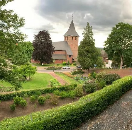 Hotel Burg 4*