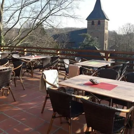 Hotel Burg 4*