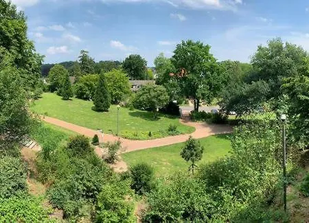 Burg Ξενοδοχείο