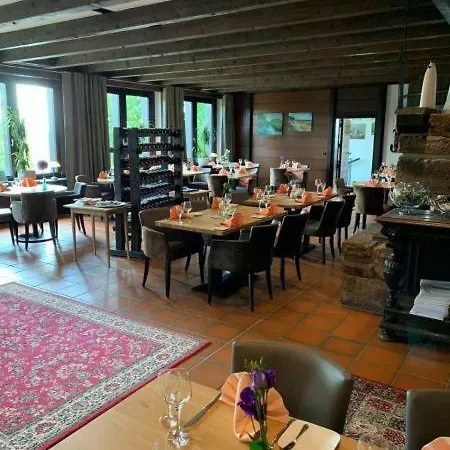 Burg 4*