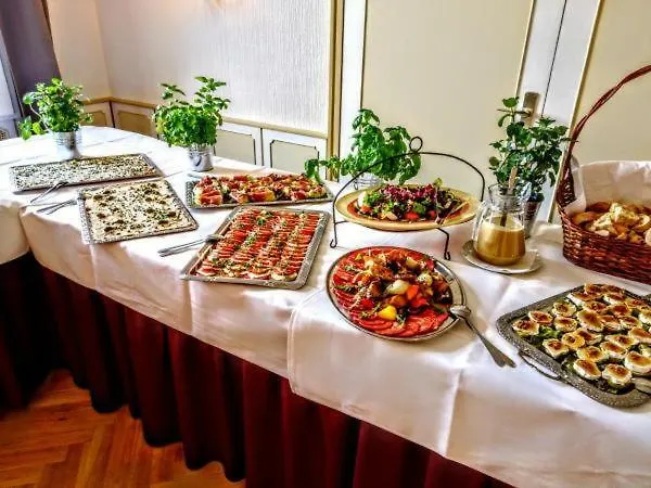 Burg Hotel Wassenberg